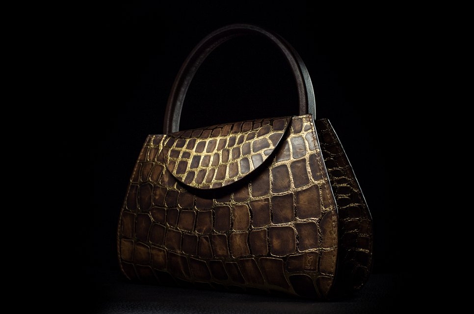 Photo of textured handbag with perfect lighting to showcase the texture