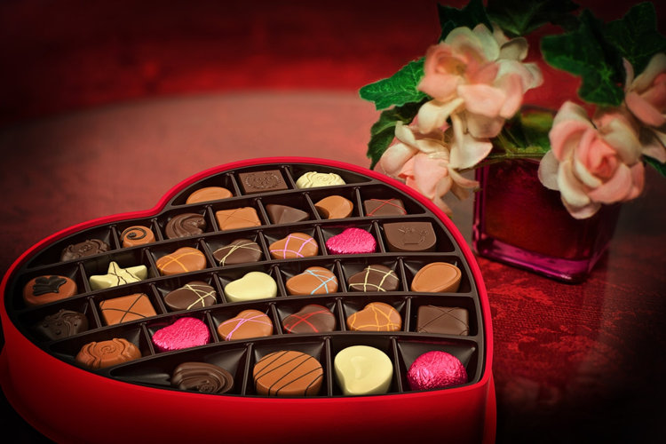 Goods like chocolate boxes explode in sales during Valentine's day. A must-have in any eCommerce calendar for 2018