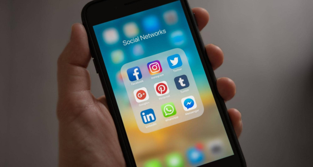 How to Optimize Your Social Media Pages for Your Ecommerce Store